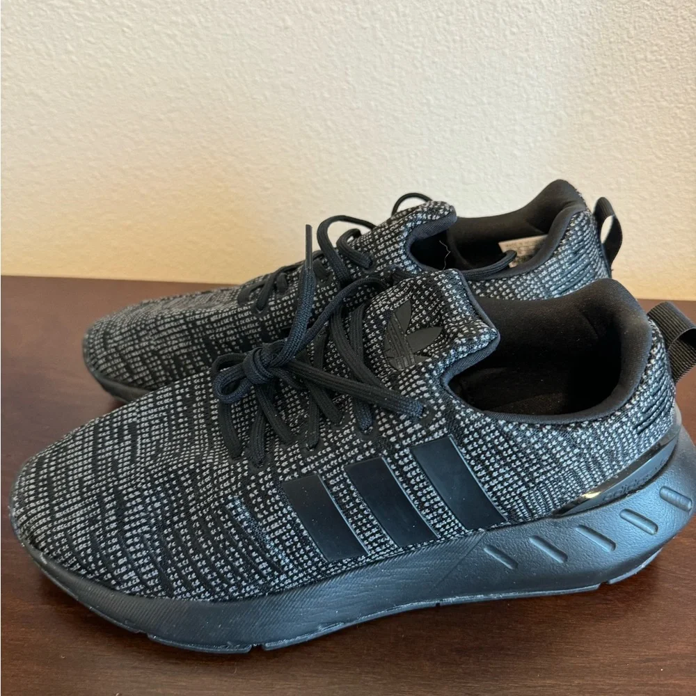 SWIFT RUN 22 SHOES - Picture 3 of 6